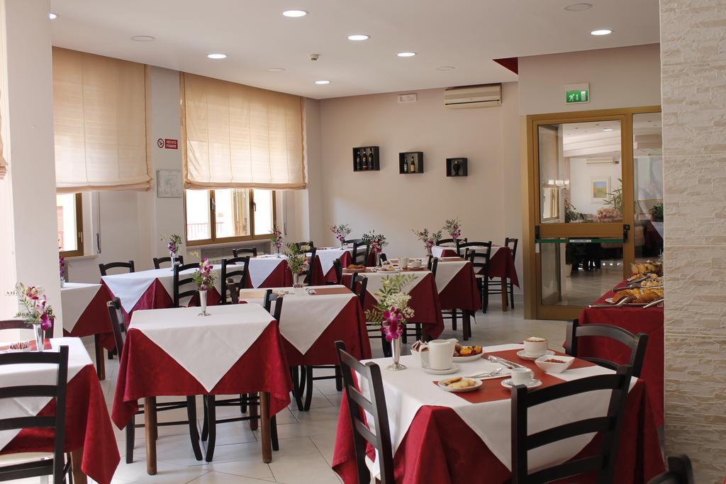 Santa Caterina Hotel & Bike Chianciano Terme Buitenkant foto