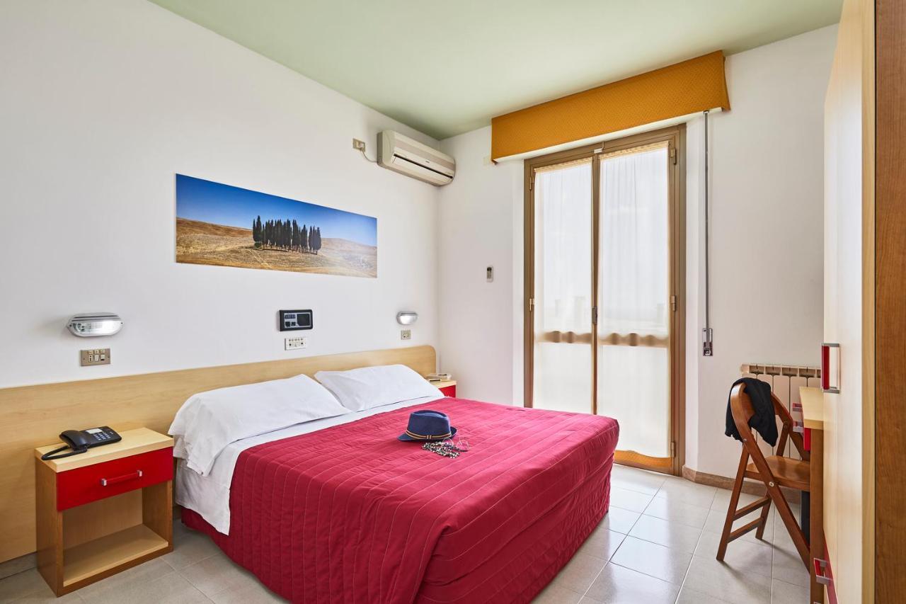 Santa Caterina Hotel & Bike Chianciano Terme Buitenkant foto