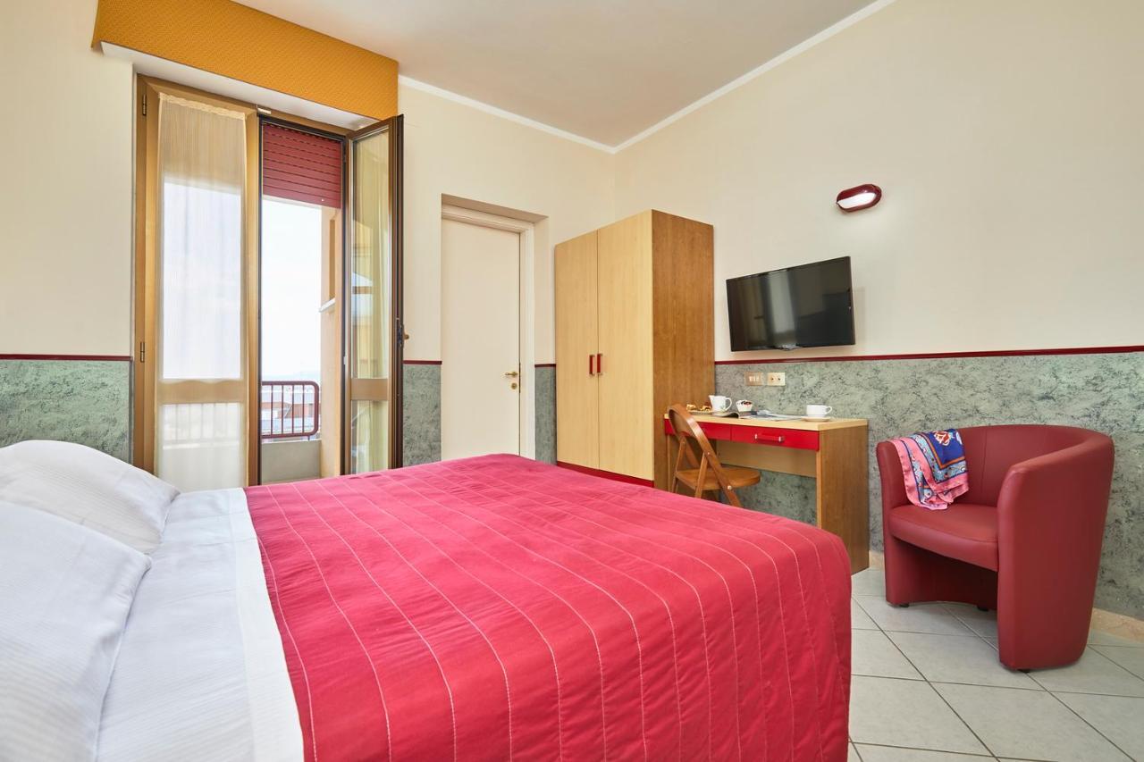 Santa Caterina Hotel & Bike Chianciano Terme Buitenkant foto
