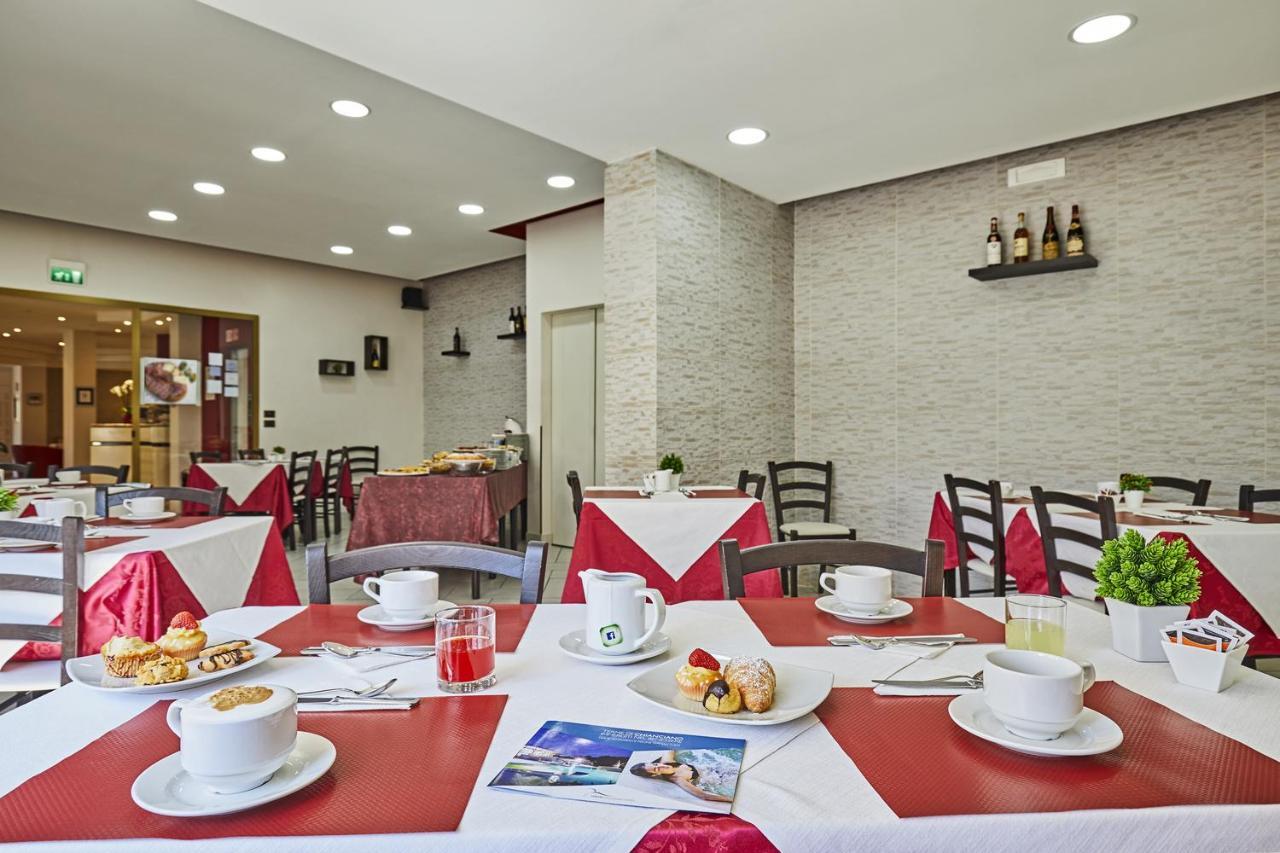 Santa Caterina Hotel & Bike Chianciano Terme Buitenkant foto