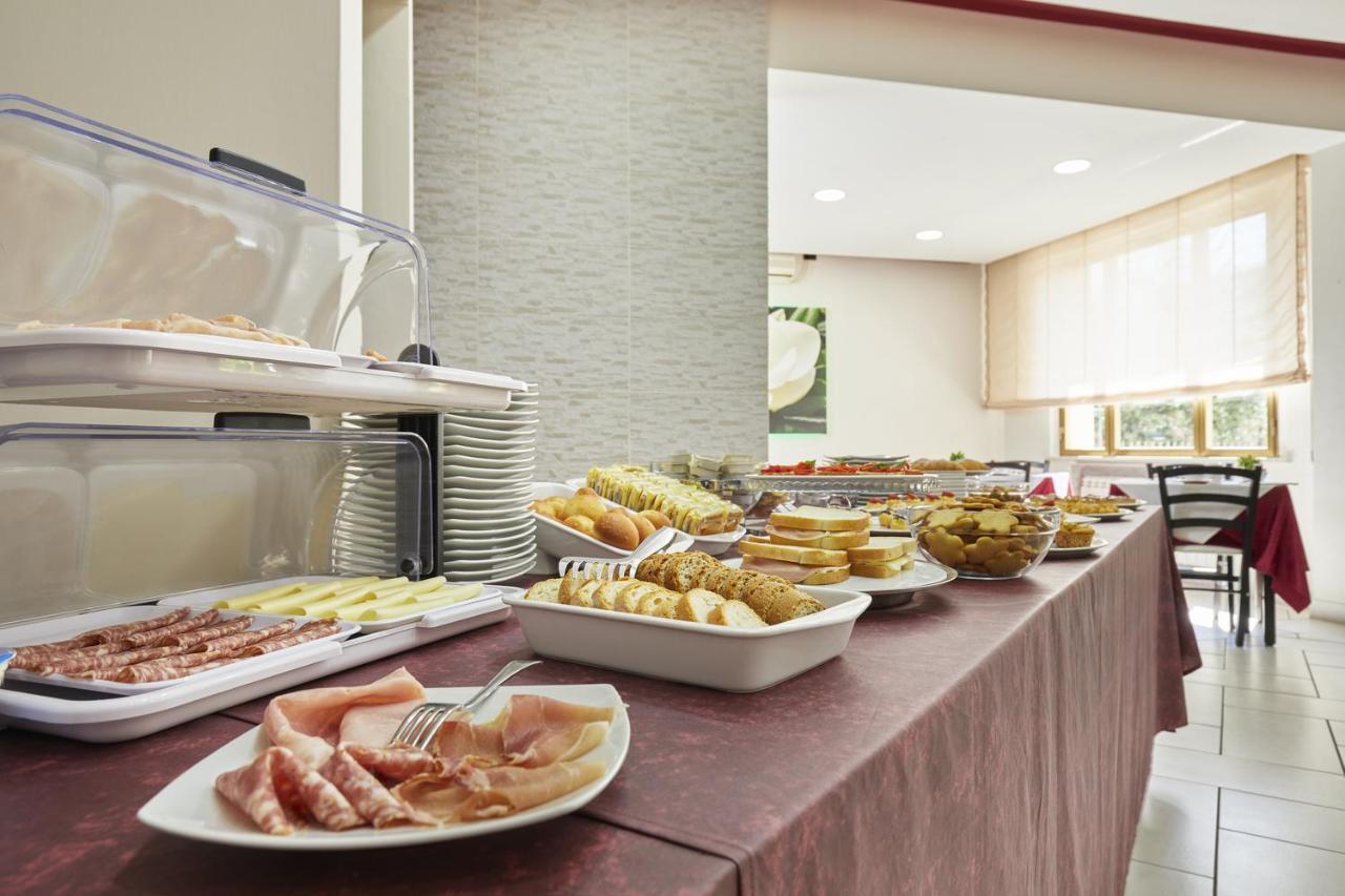Santa Caterina Hotel & Bike Chianciano Terme Buitenkant foto